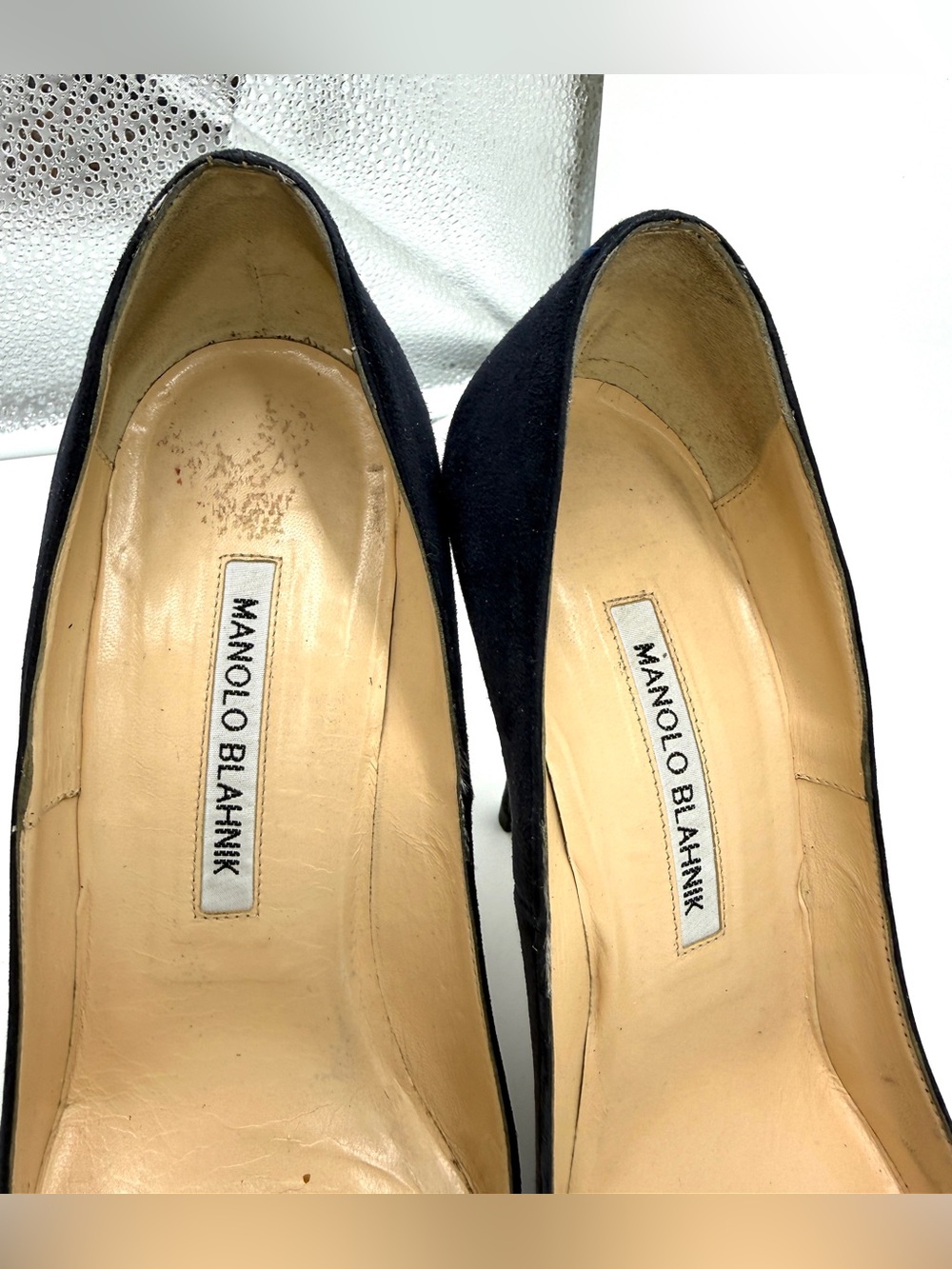 Manolo Blahnik Dark Navy Suede Pointed-Toe Pumps – Size 38 - Picture 10 of 13